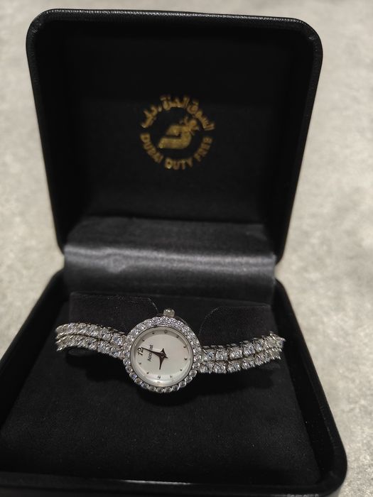 Дамски ръчен часовник Accurist