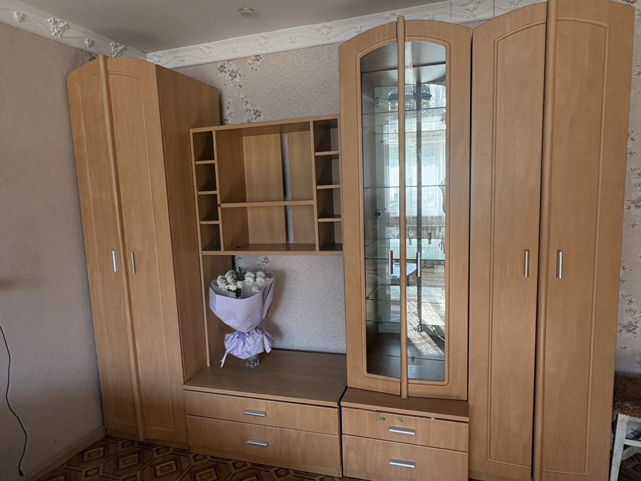Продам стенку доя гостиной