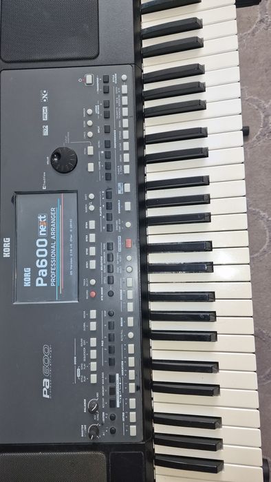 Orga Korg  PA 600