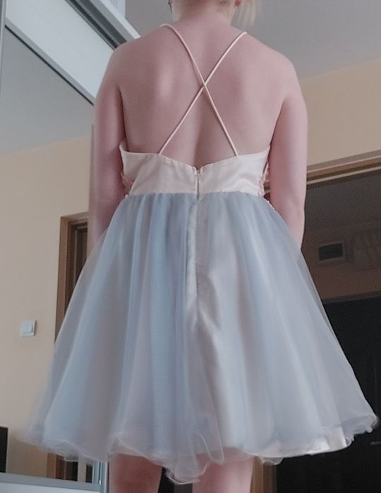 Vând rochie scurta de ocazie