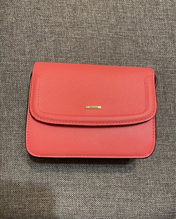 Bershka малка розова чанта