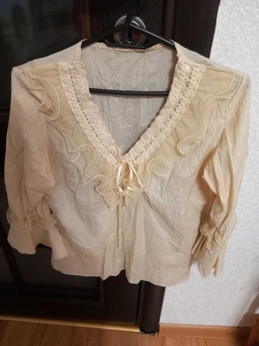 Елегантна блуза - цвят шампанско