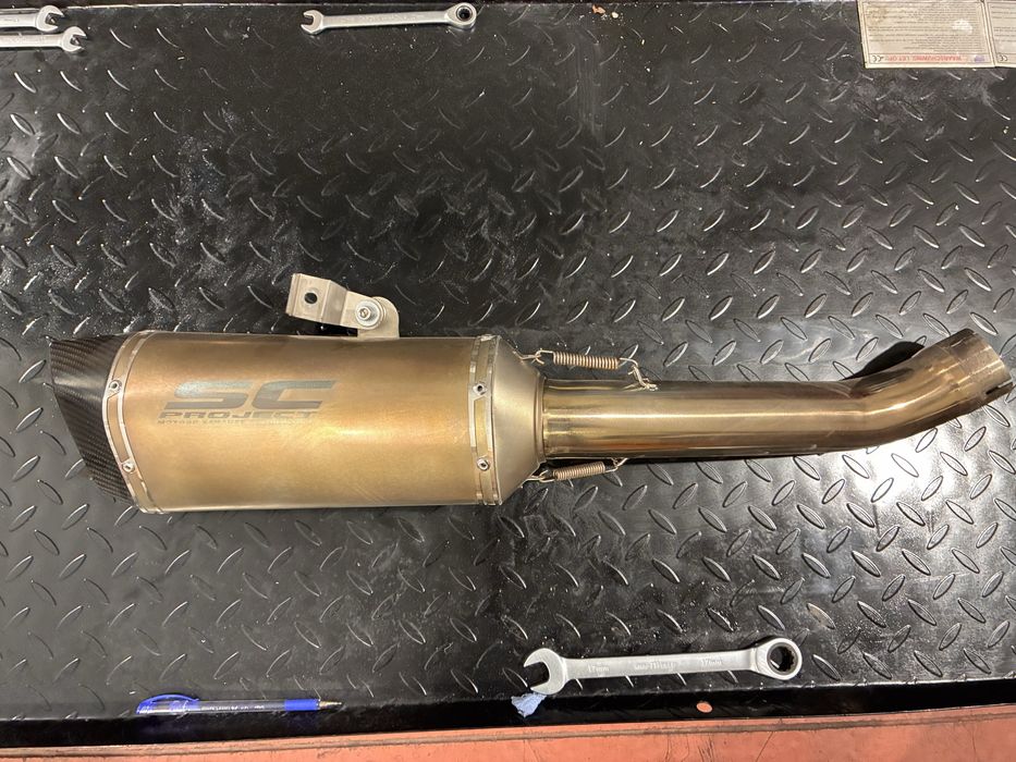 Генерация Akrapovic пълен комплект оригинална. Крайно гърне SC.
