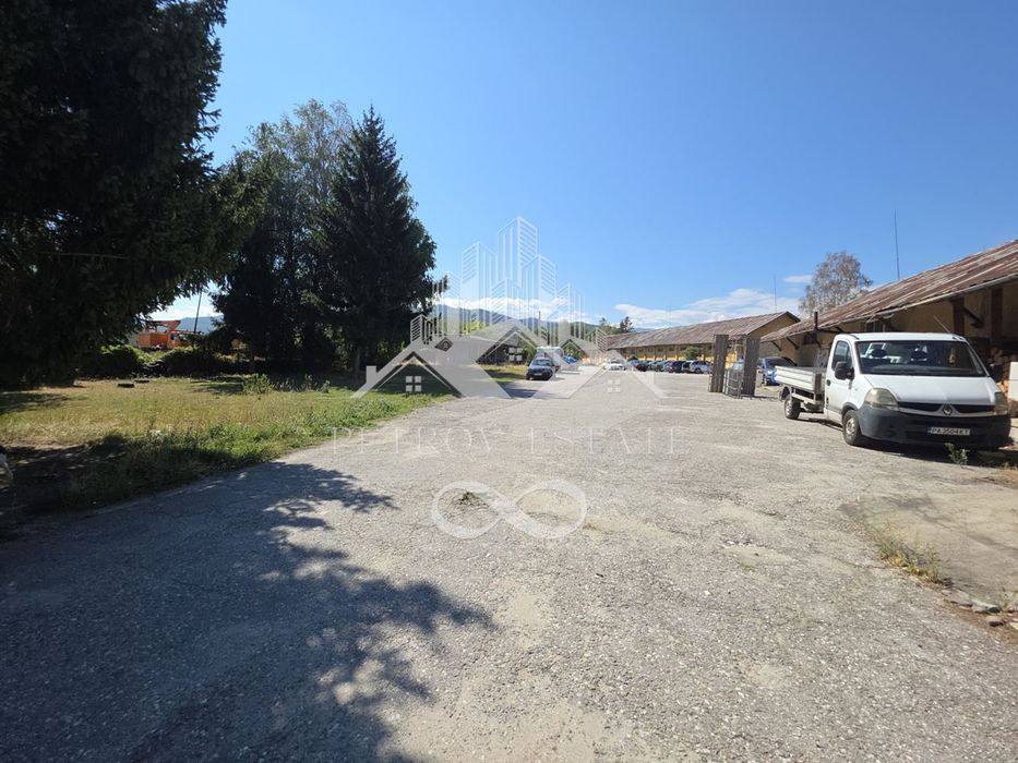 Склад в Пазарджик, област-гр.Велинград площ 1650 цена 1599000