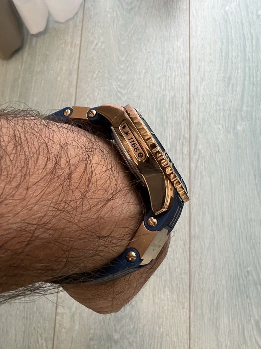 Ceas superb pentru cunoscatori