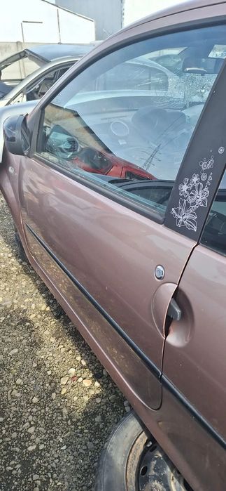 USA STANGA RENAULT TWINGO AN 2011