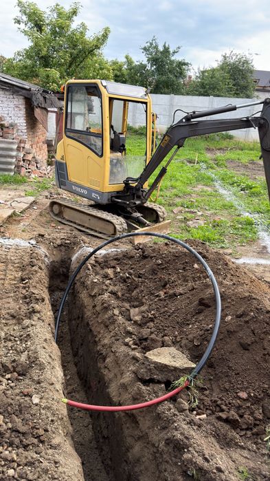 Inchiriere miniexcavator și transport basculabil