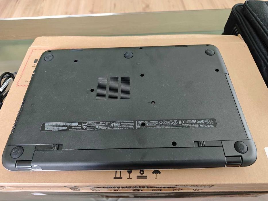 Продавам лаптоп HP 15"