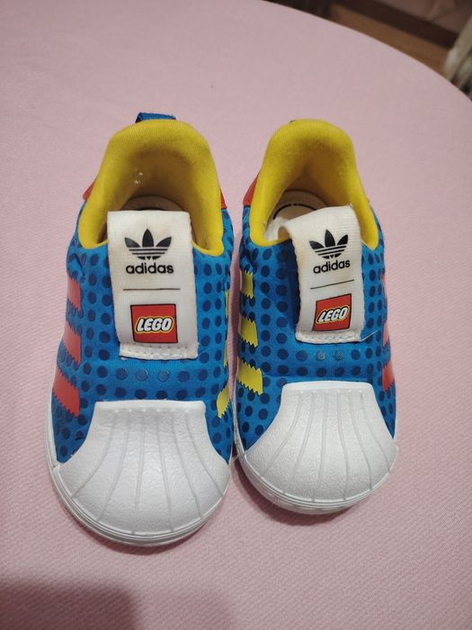 Vând adidasi marca Adidas pt copii, mărimea 21