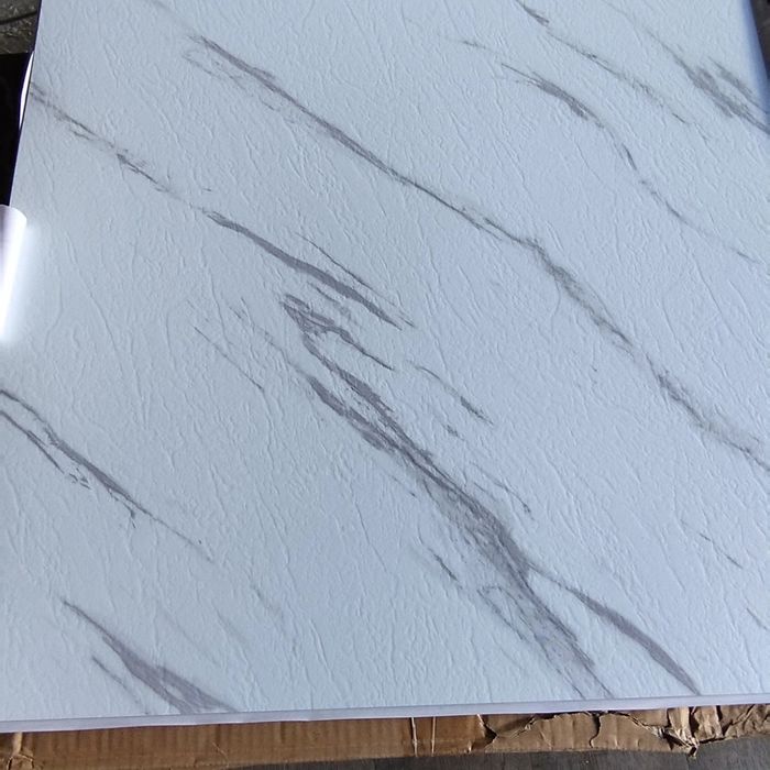 Напольные самоклеющиеся  плитки