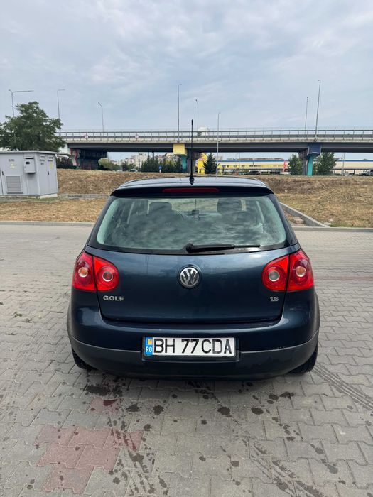 Vand VW Golf 5 1.6 benzina