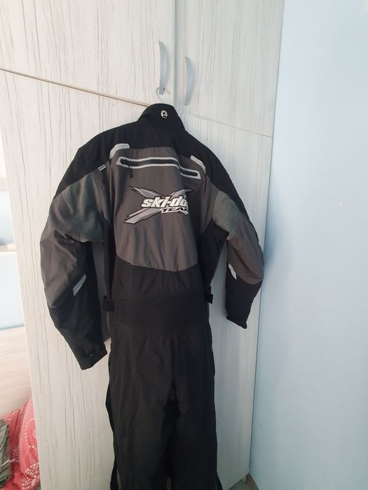 Costume de snowmobile de la ski-doo Team