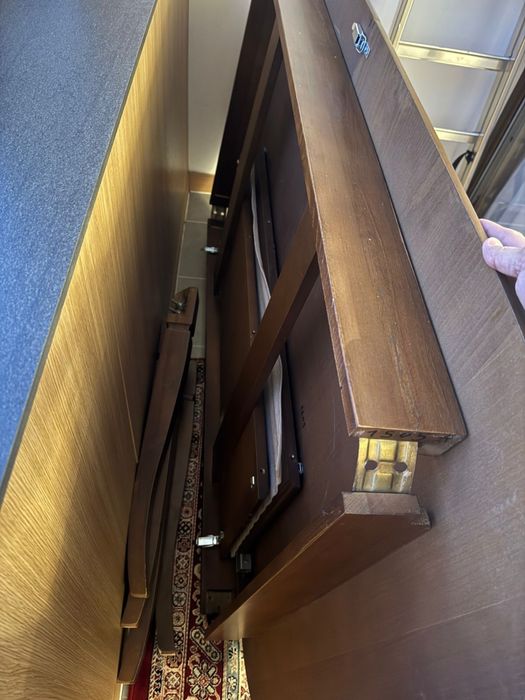 Продам стол в хорошем состоянии