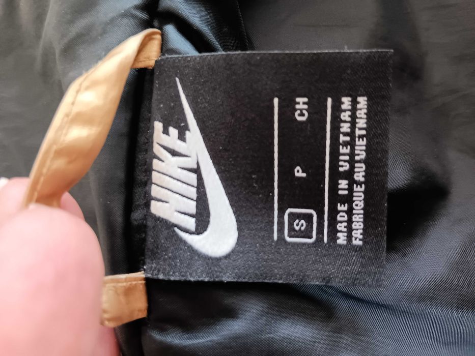 Яке NIKE оригинал номер S