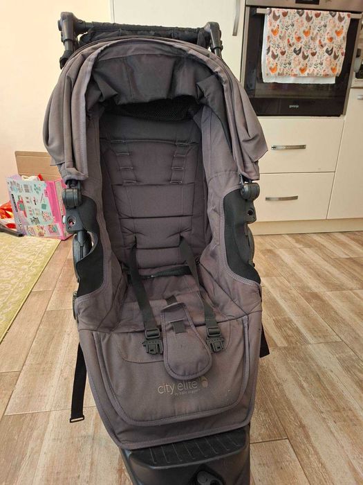 Baby Jogger City Elite проходима количка за до 36 кг дете