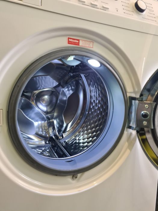 Пералня Miele W5877, 1600 об. с пара, в гаранция 1г. И 6м.