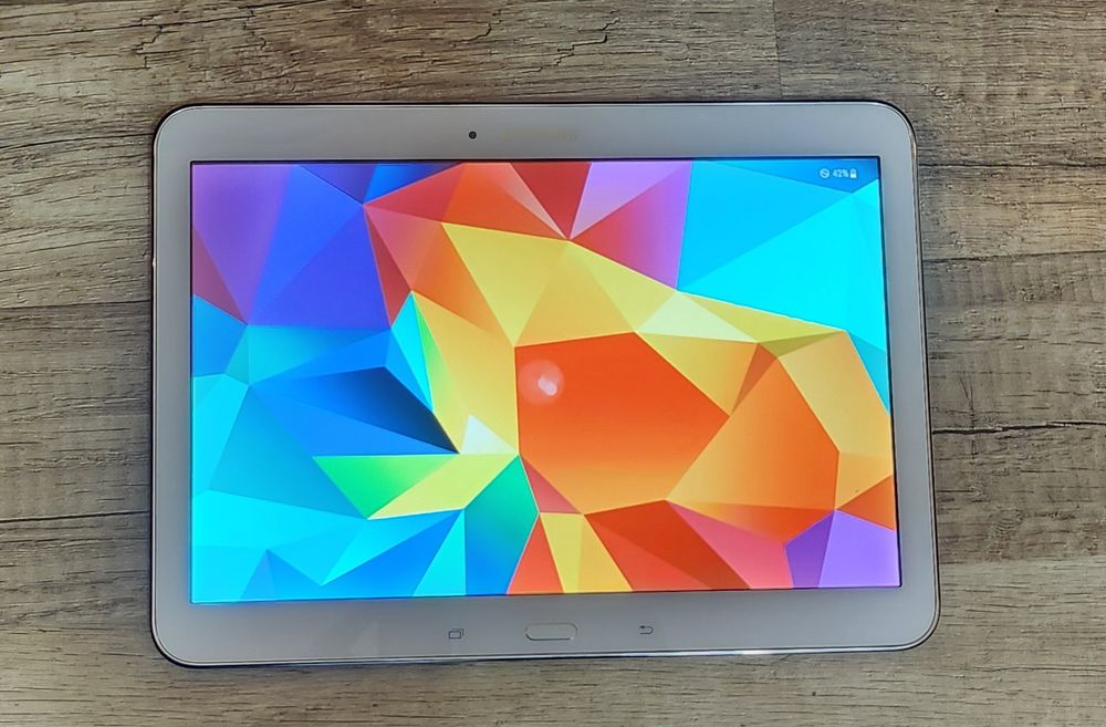 Таблет Samsung Galaxy Tab 4 (SM-T535)