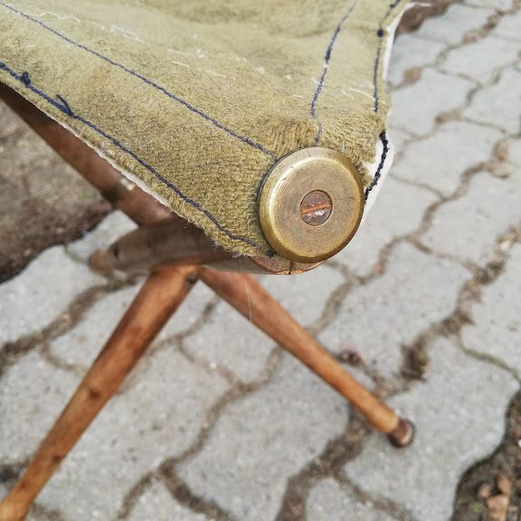 Scaun trepied, pliabil, pentru vanatoare si pescuit