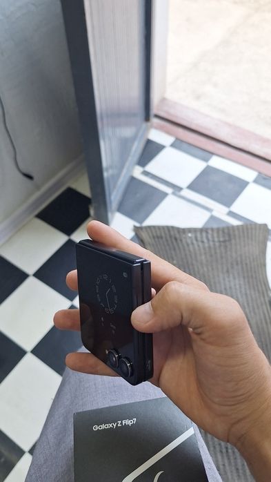 Samsung z flip 7