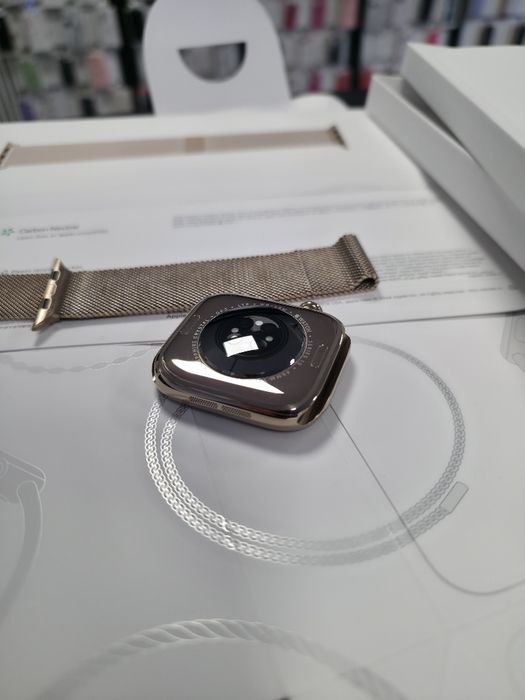 Apple Watch 10 / Cellular / Gold Titanium / 46mm / Gold Milanese/Delux