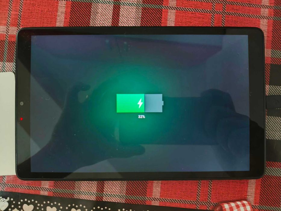 Vand tableta Lenovo Tab M8 TB-8505X aproape noua