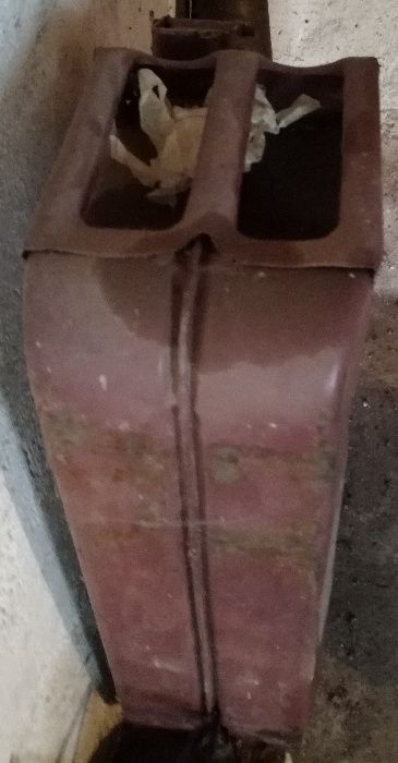 продавам метална туба, резервоар за гориво 20 литра