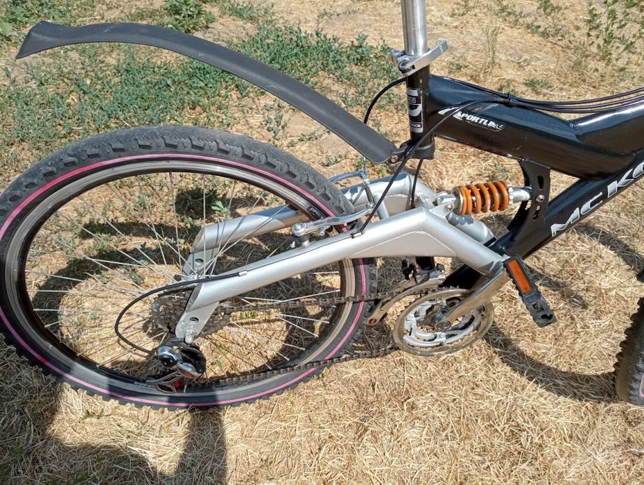 Bicicletă cu suspensie din Germania.