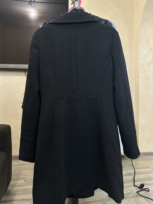 Стилно черно палто Orsay