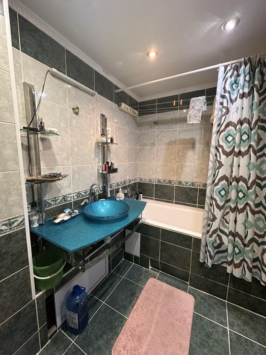 Продам 3х комн.центр , достык