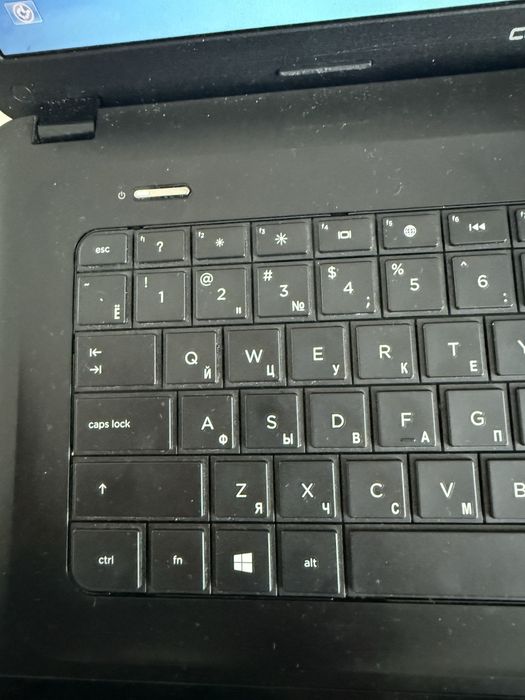 Ноутбук почти новый
