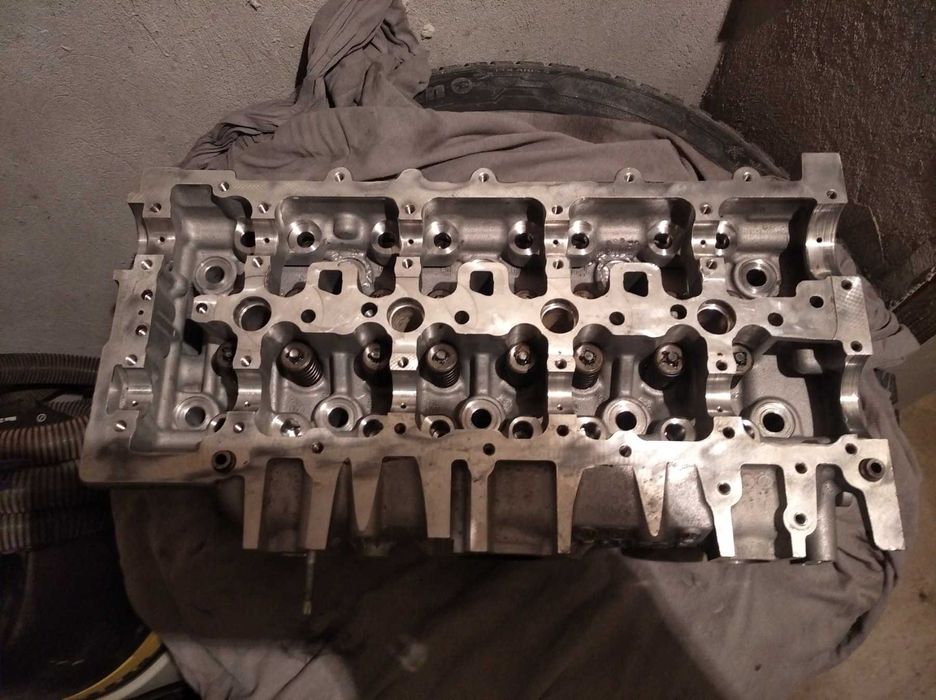 Цилиндрова глава за 2.0HDI 180hp