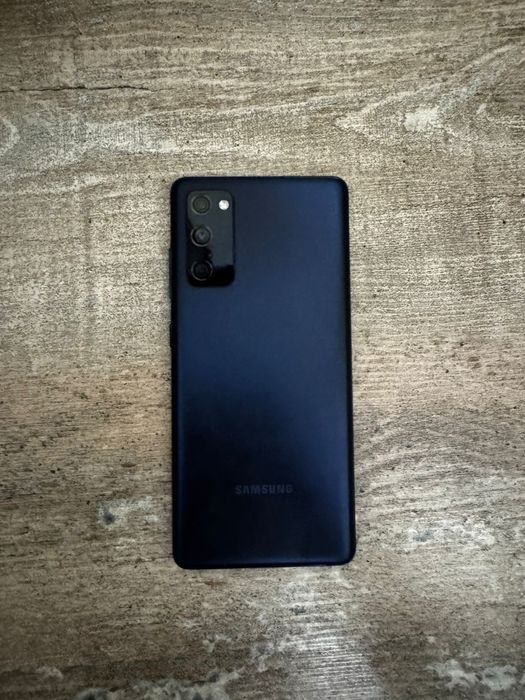 Самсунг s20 fe в идеальном состоянии