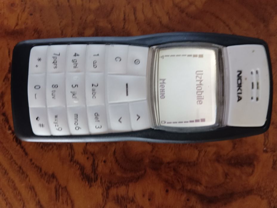 Nokia 1100. ретро регистрация есть