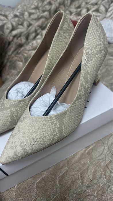 Продам новую туфли Марио Музи