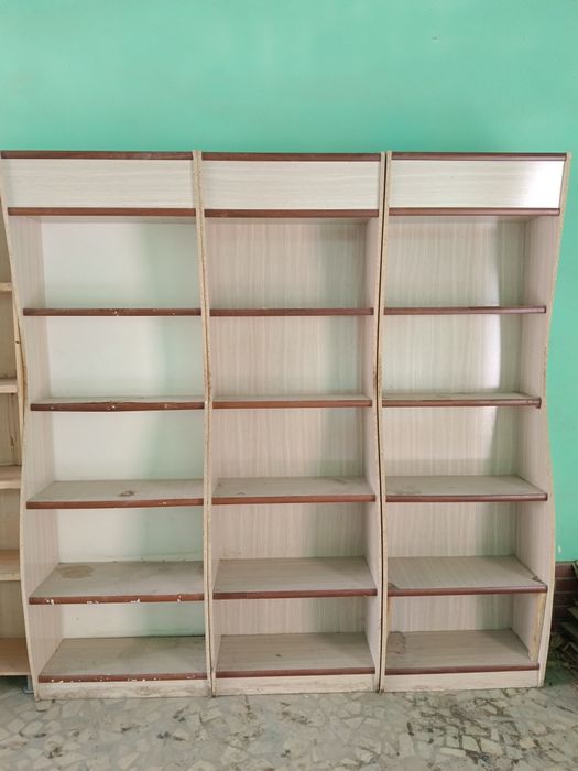 Tayyor javon sotiladi