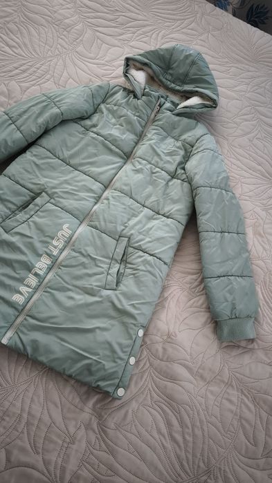 Куртку на девочку.