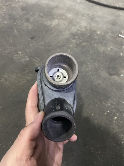 Термостат RANGE ROVER 2018 год