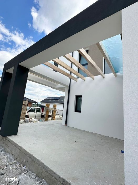 Casa individuala, 4 cam, , 3 bai, carport, terasa, pod,dressing