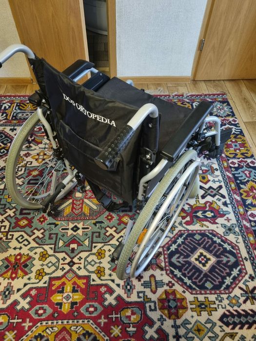 инвалидная коляска