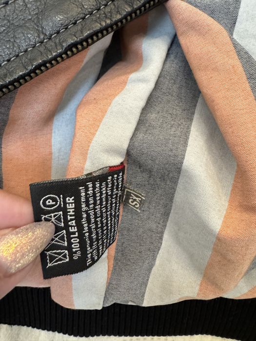 Кожанная куртка на мальчика