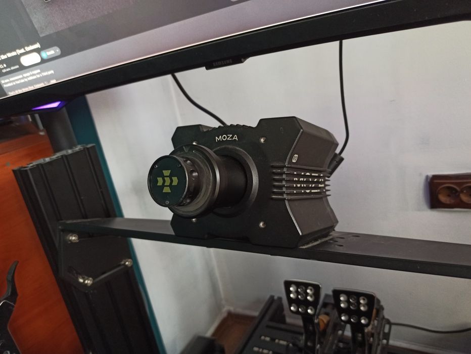 MOZA Racing R12 основа + RS v2 волан + шифтър
