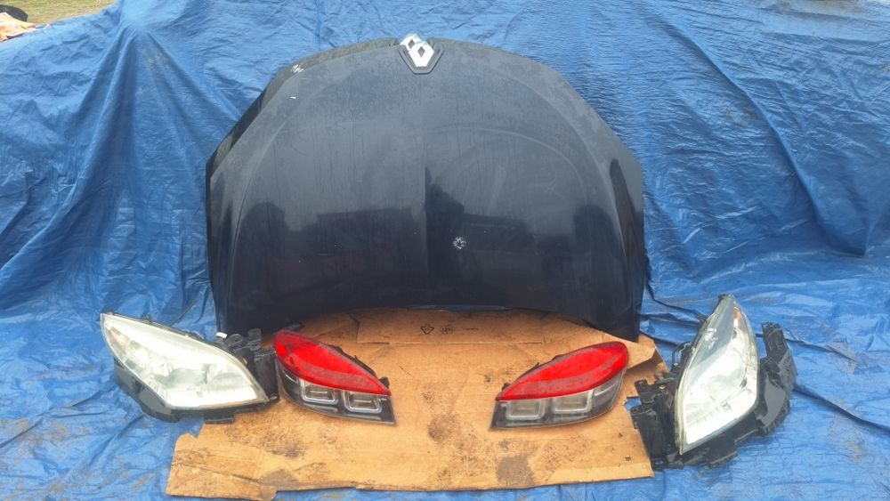 Bara fata capota faruri triple tragar renault megane 3 bara spate trip