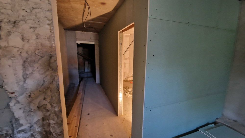 Продава се Къща в с. Здравец, Област Варна - 510 кв.м за 410 €/кв.м - Снимка #4