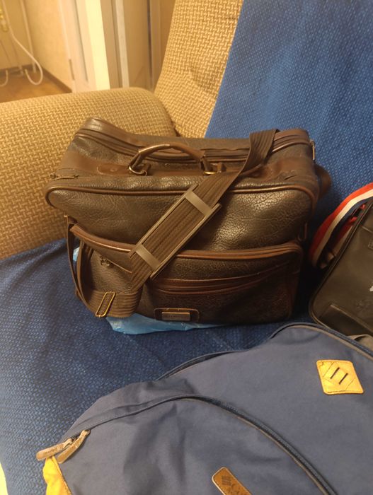 Продам мужские сумки,недорого