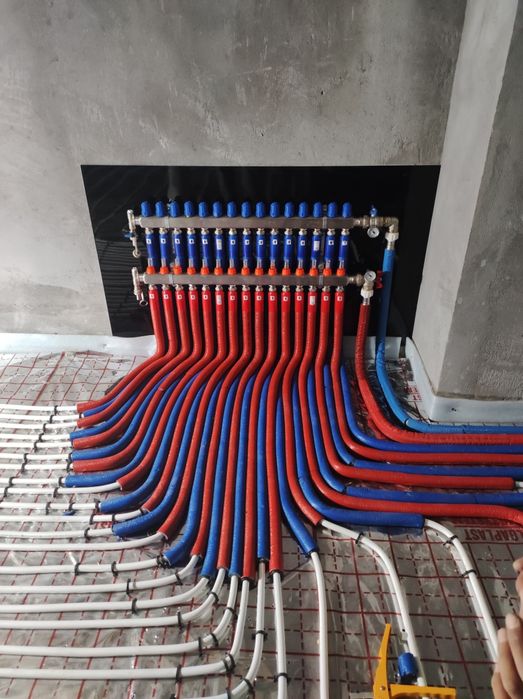 Santehnik Usta topliy pol