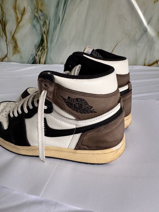 Adidași Nike Air Jordan 1 High Dark Mocha - Mărimea 43