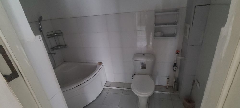 Kosmos domlaridan 3 XONALI kvartira sotiladi 2-etaj 38500 y.e.