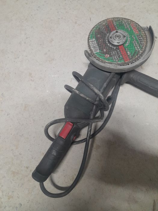 Болгарка         .