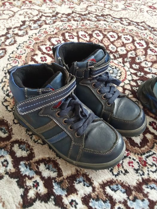 Продам обувь для мальчика весна-осень