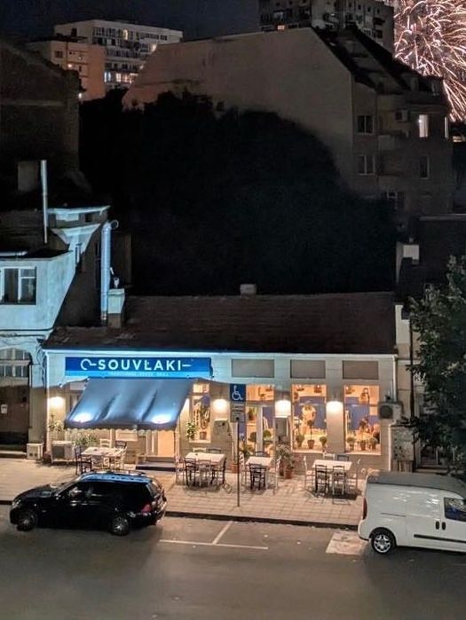 Продава се Заведение в Варна, ВИНС - 100 кв.м за 408 €/кв.м - Снимка #2